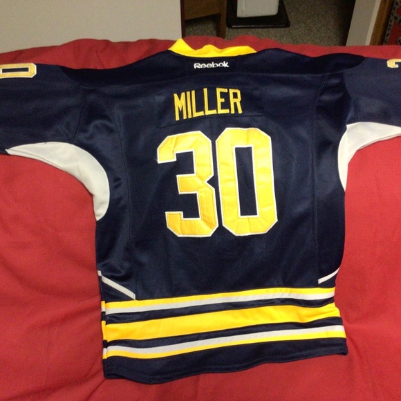NHL BUFFALO SABRES youth jersey - Picture 2 of 3
